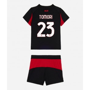AC Milan Fikayo Tomori #23 Hemmatröja Barn 2025-26 Kortärmad (+ Korta byxor)