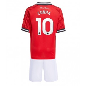 Manchester United Matheus Cunha #10 Hemmatröja Barn 2025-26 Kortärmad (+ Korta byxor)