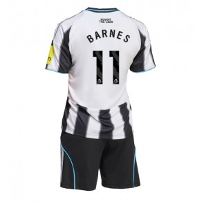 Newcastle United Harvey Barnes #11 Hemmatröja Barn 2025-26 Kortärmad (+ Korta byxor)