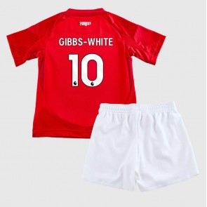 Nottingham Forest Morgan Gibbs-White #10 Hemmatröja Barn 2024-25 Kortärmad (+ Korta byxor)