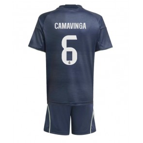 Real Madrid Eduardo Camavinga #6 Bortatröja Barn 2025-26 Kortärmad (+ Korta byxor)