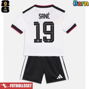 Tyskland Leroy Sane #19 Hemmatröja Barn VM 2026 Kortärmad (+ Korta byxor)