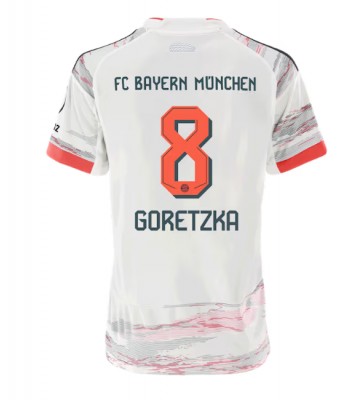 Bayern Munich Leon Goretzka #8 Bortatröja Dam 2025-26 Kortärmad