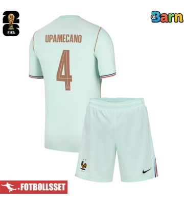 Frankrike Dayot Upamecano #4 Bortatröja Barn VM 2026 Kortärmad (+ Korta byxor)