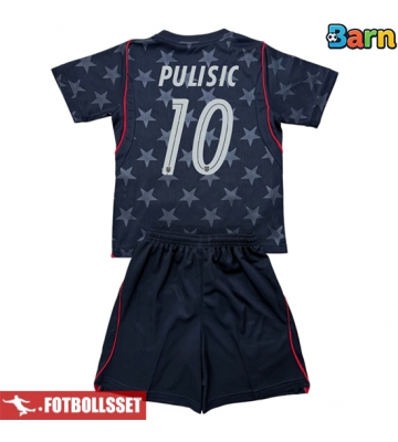 Förenta stater Christian Pulisic #10 Bortatröja Barn VM 2026 Kortärmad (+ Korta byxor)