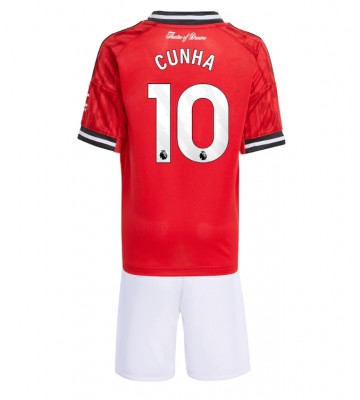 Manchester United Matheus Cunha #10 Hemmatröja Barn 2025-26 Kortärmad (+ Korta byxor)