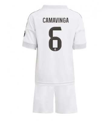 Real Madrid Eduardo Camavinga #6 Hemmatröja Barn 2025-26 Kortärmad (+ Korta byxor)