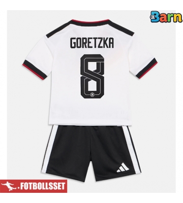 Tyskland Leon Goretzka #8 Hemmatröja Barn VM 2026 Kortärmad (+ Korta byxor)