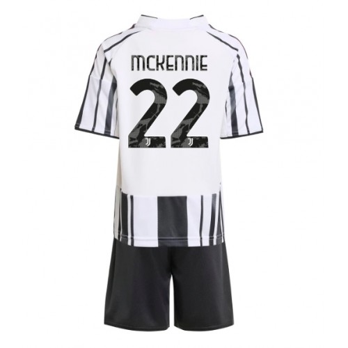 Juventus Weston McKennie #22 Hemmatröja Barn 2025-26 Kortärmad (+ Korta byxor)