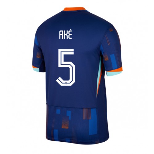 Nederländerna Nathan Ake #5 Bortatröja EM 2024 Kortärmad Nederländerna Nathan Ake #5 Bortatröja EM 2024 Kortärmad