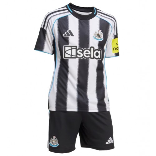 Newcastle United Tino Livramento #21 Hemmatröja Barn 2025-26 Kortärmad (+ Korta byxor)
