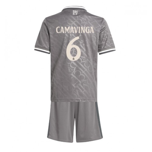 Real Madrid Eduardo Camavinga #6 Tredje Tröja Barn 2024-25 Kortärmad (+ Korta byxor) Real Madrid Eduardo Camavinga #6 Tredje Tröja Barn 2024-25 Kortärmad (+ Korta byxor)