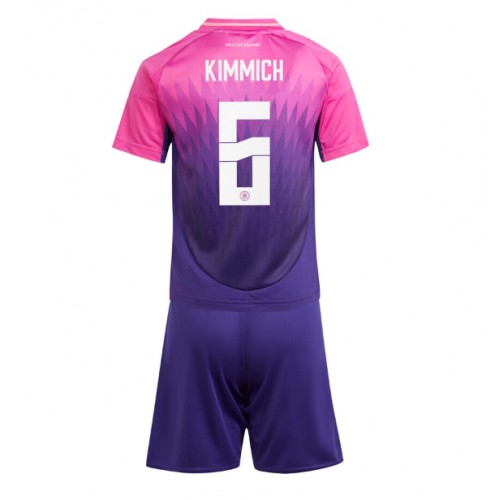 Tyskland Joshua Kimmich #6 Bortatröja Barn EM 2024 Kortärmad (+ Korta byxor) Tyskland Joshua Kimmich #6 Bortatröja Barn EM 2024 Kortärmad (+ Korta byxor)