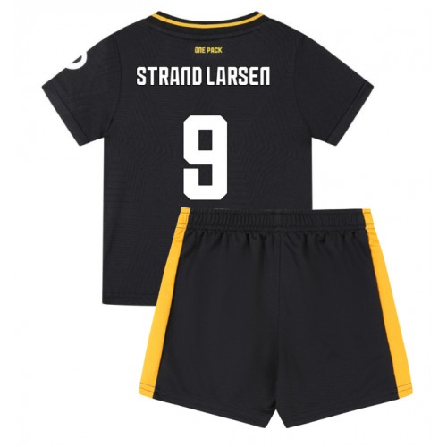 Wolves Rodrigo Gomes #19 Bortatröja Barn 2024-25 Kortärmad (+ Korta byxor) Wolves Rodrigo Gomes #19 Bortatröja Barn 2024-25 Kortärmad (+ Korta byxor)